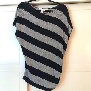 Slimming Max Studios Top Boat Neck Flattering black and White stripe Small